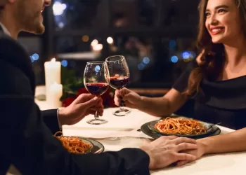 Büyükada Romantik Restoranlar: Aşkın ve Lezzetin Buluşma Noktası