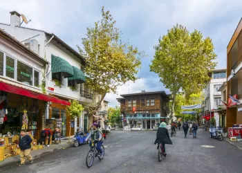 Büyükada Sanal Tur: Adanın Eşsiz Güzelliklerini Dijital Dünyada Keşfedin