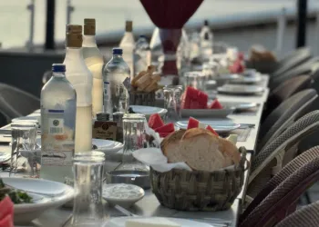 Cumartesi Akşamları Canlı Müzik Keyfi – Madam Sofia’da Başlıyor!